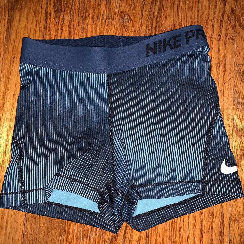 Nike Pro